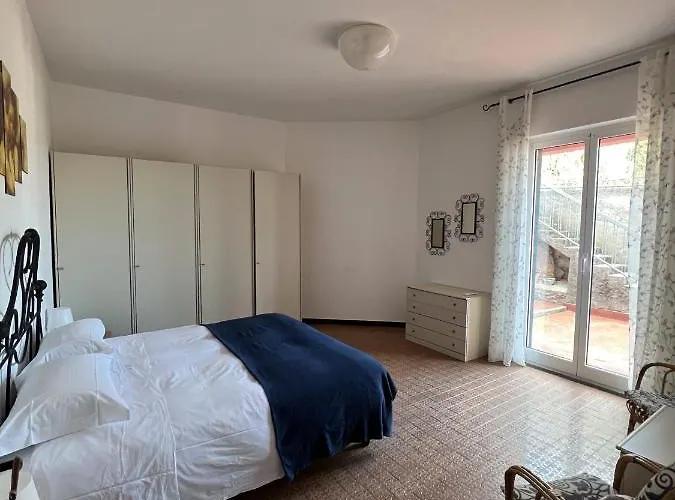 Vista Mare In Apartamento Spotorno
